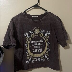 Brown graphic tee
